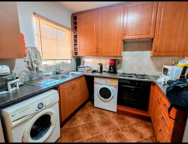 2 BEDROOM TOWNHOUSE FOR SALE IN HIGHVELD